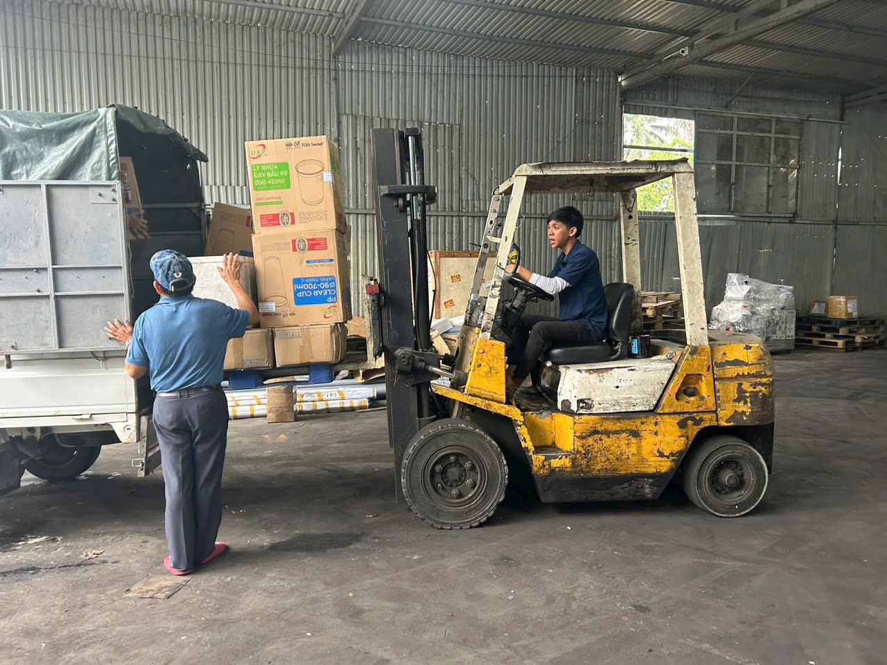 Chành xe từ quận Hoàng Mai đi Đà Nẵng