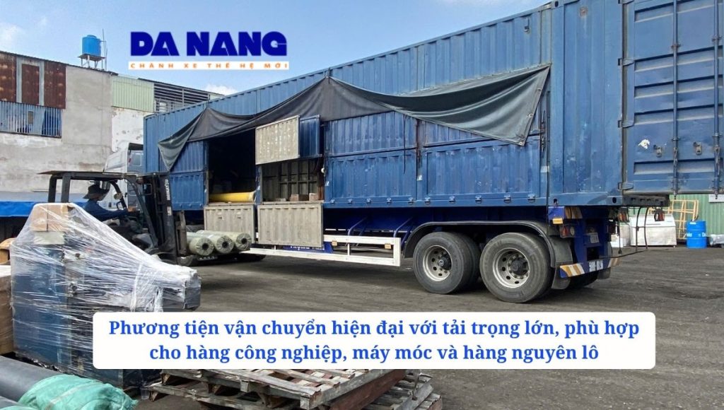 Xe tải lớn và container dành cho hàng số lượng lớn