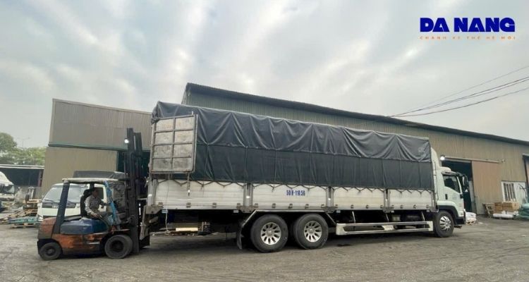 Giao hàng lên lầu có tính thêm chi phí không