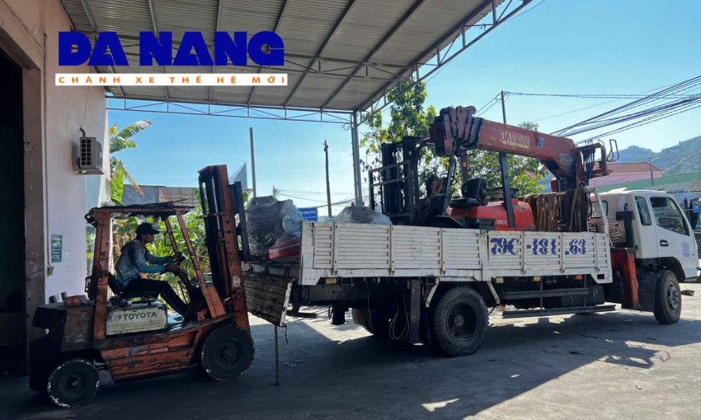Chành xe có hỗ trợ bốc hàng từ kho khách lên xe không?
